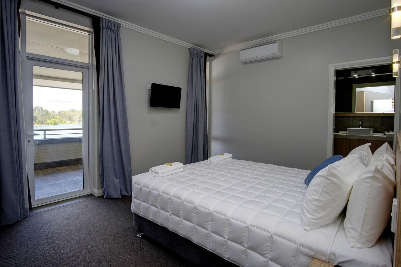 Lakes And Ocean Hotel Forster Luaran gambar